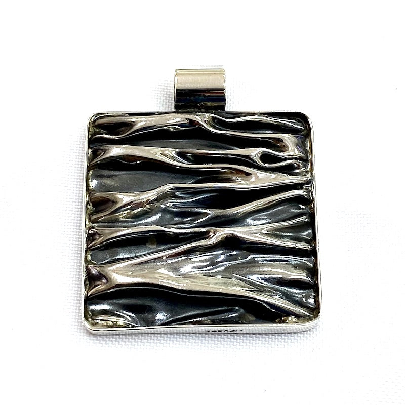 Small Square Wrinkled Design Pendant