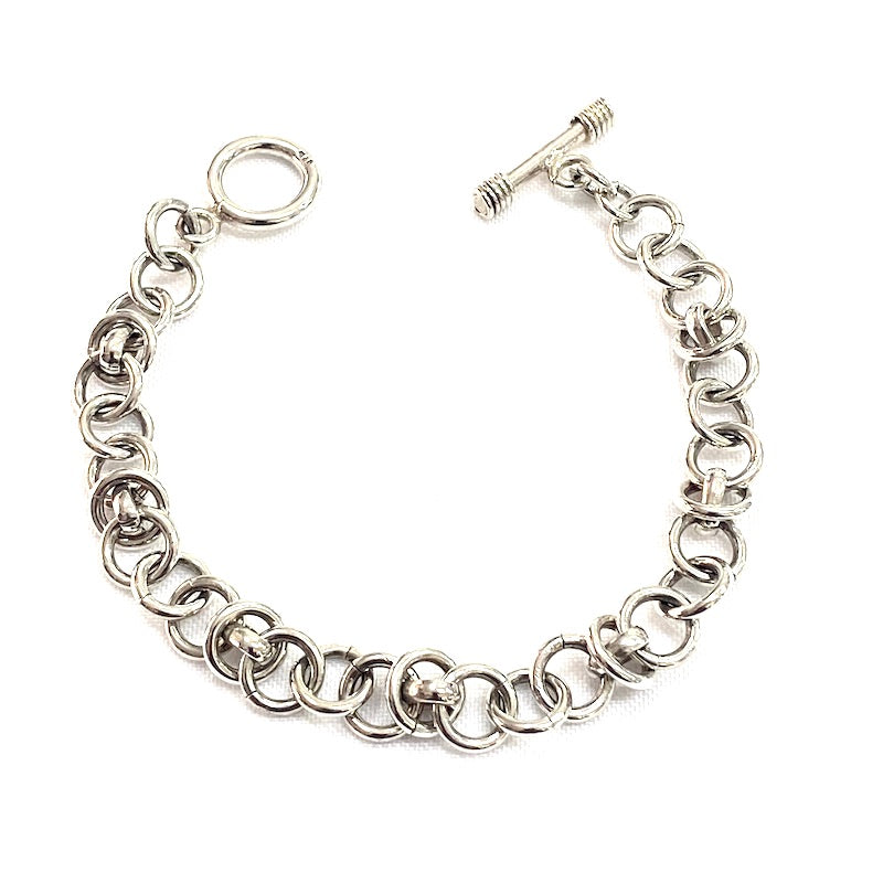 Round Silver Links Design Bracelet